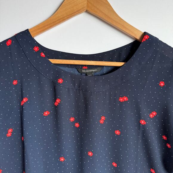 Banana Republic Dainty Floral Top Blouse Small Petite Navy Blue Dot Career Work - Picture 5 of 12